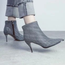 Keri Monochrome Textile -Step In Trendy Style keri monochrome textile p13753 92475 medium