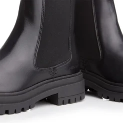 Sh Isha Black Leather -Step In Trendy Style sh isha black leather p12600 92899 medium